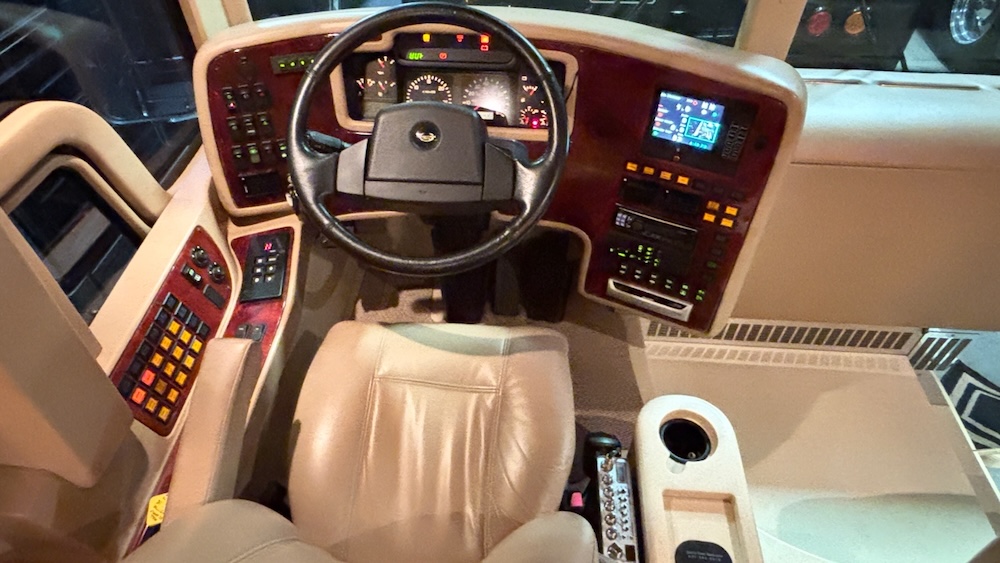 2001 Prevost Marathon XLII For Sale