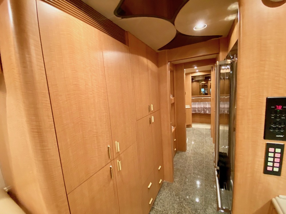 2001 Prevost Marathon XLII For Sale