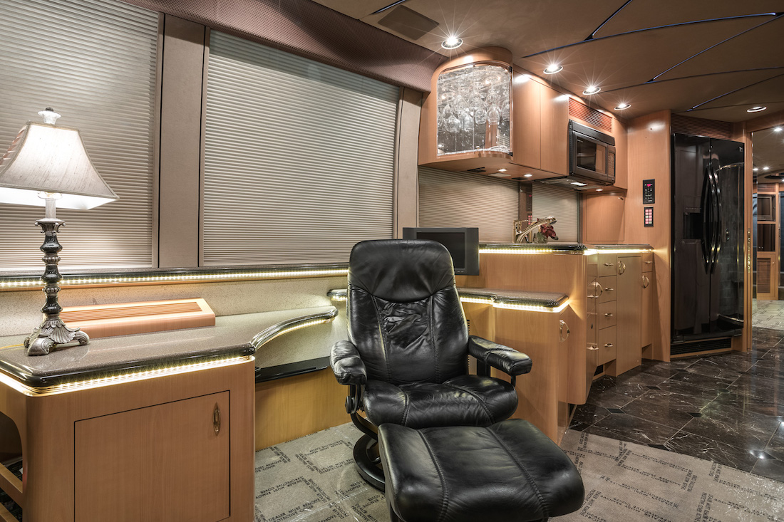 2001 Prevost Marathon XLII For Sale