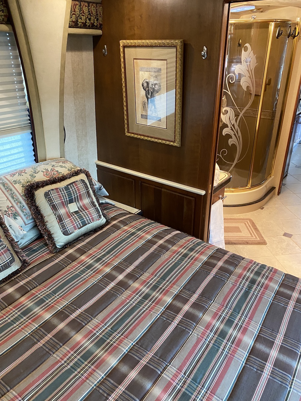 2001 Prevost Royale XLII For Sale