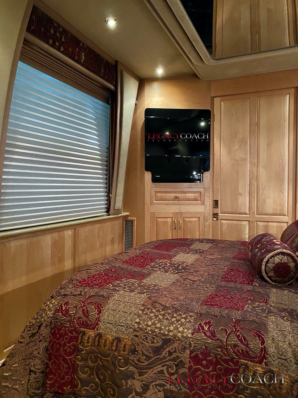 2001 Prevost Royale XLII For Sale