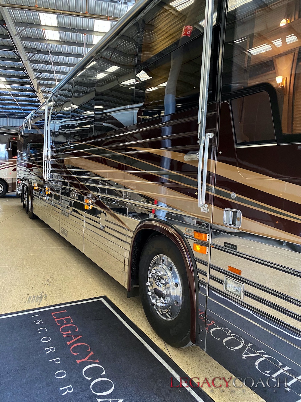 2001 Prevost Royale XLII For Sale