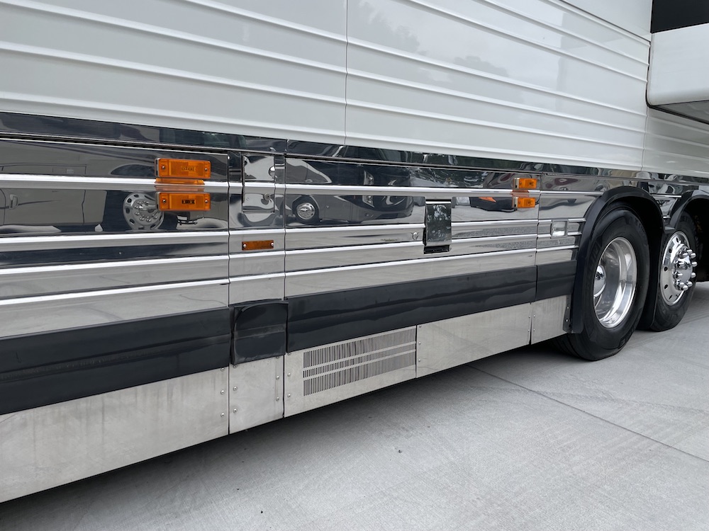 2001 Prevost Superior XLII For Sale