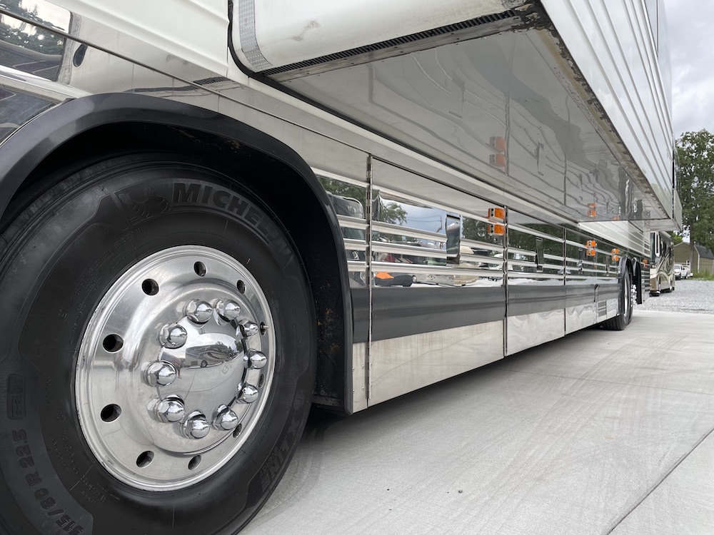 2001 Prevost Superior XLII For Sale