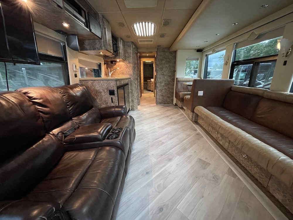 2001 Prevost Superior XLII For Sale