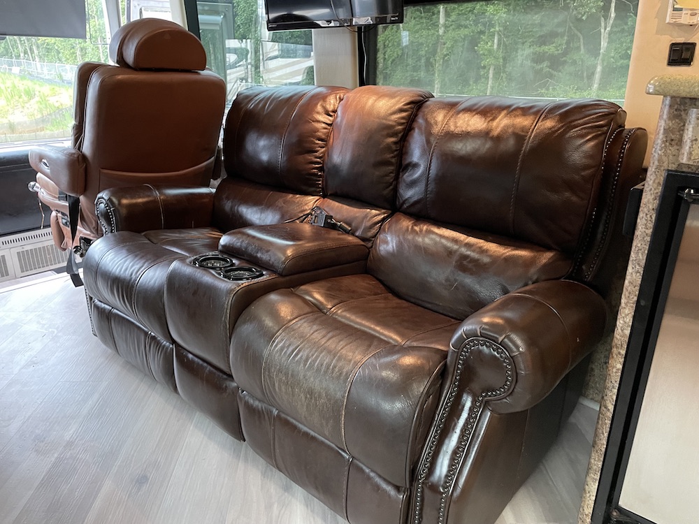 2001 Prevost Superior XLII For Sale