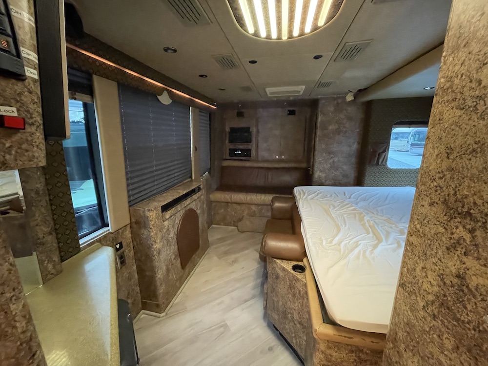 2001 Prevost Superior XLII For Sale