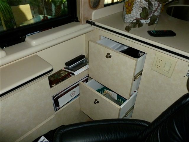 2002 Prevost Vision XLII