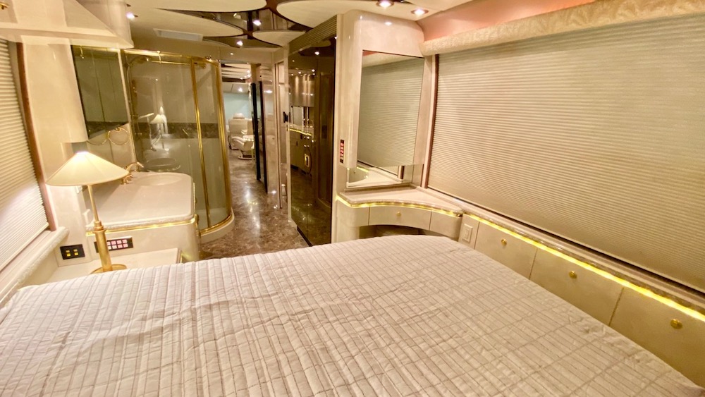 2002 Prevost Marathon XLII For Sale