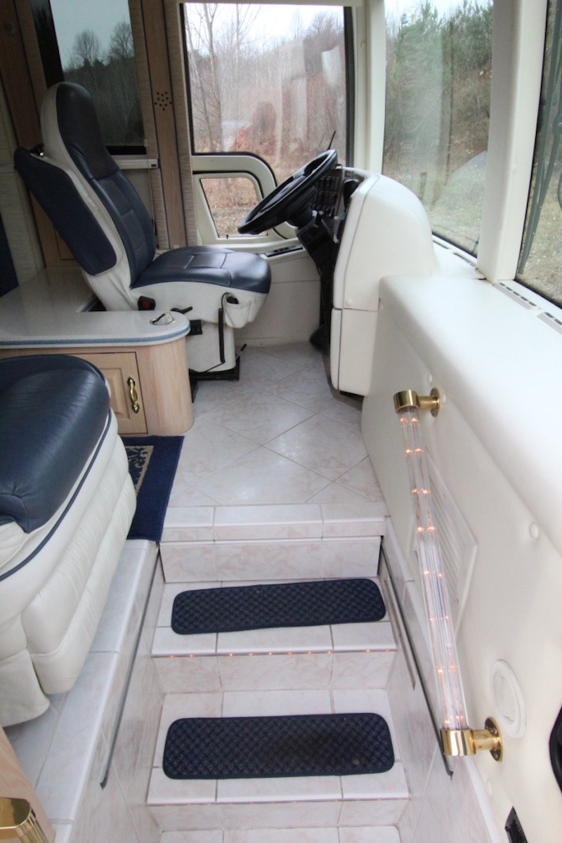 2002 Prevost Angola XLII For Sale