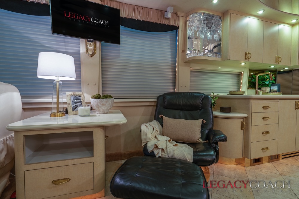 2002 Prevost Country Coach XLII For Sale