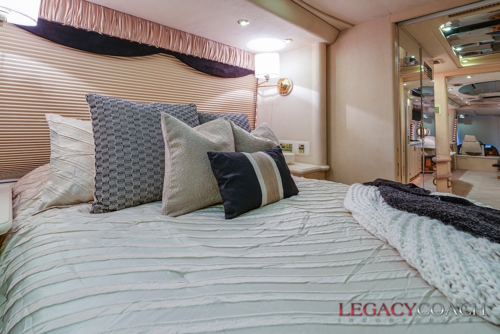 2002 Prevost Country Coach XLII For Sale