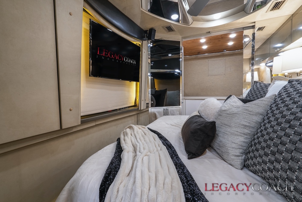 2002 Prevost Country Coach XLII For Sale