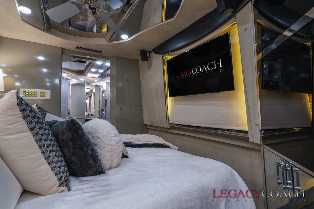 2002 Prevost Country Coach XLII For Sale