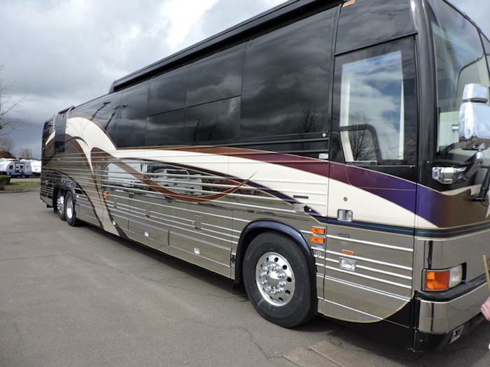 2002 Prevost Country Coach XLII For Sale