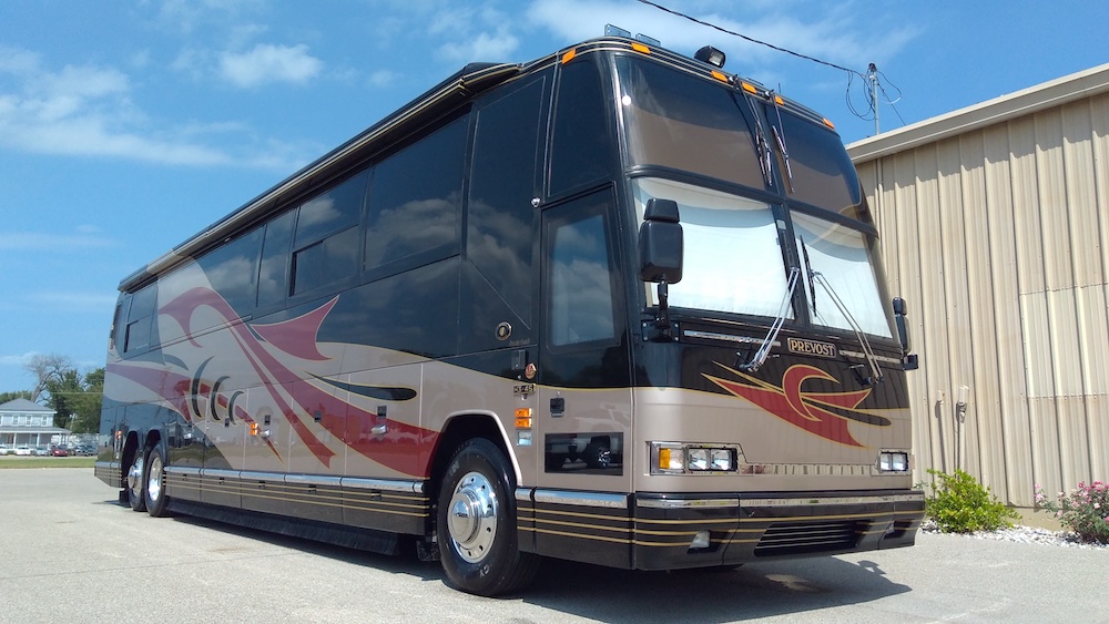 2002 Prevost Featherlite H3-45 For Sale