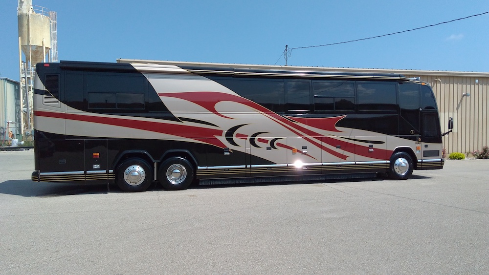 2002 Prevost Featherlite H3-45 For Sale