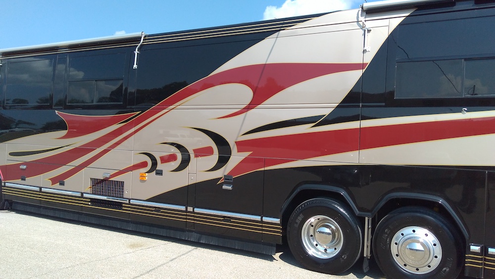 2002 Prevost Featherlite H3-45 For Sale