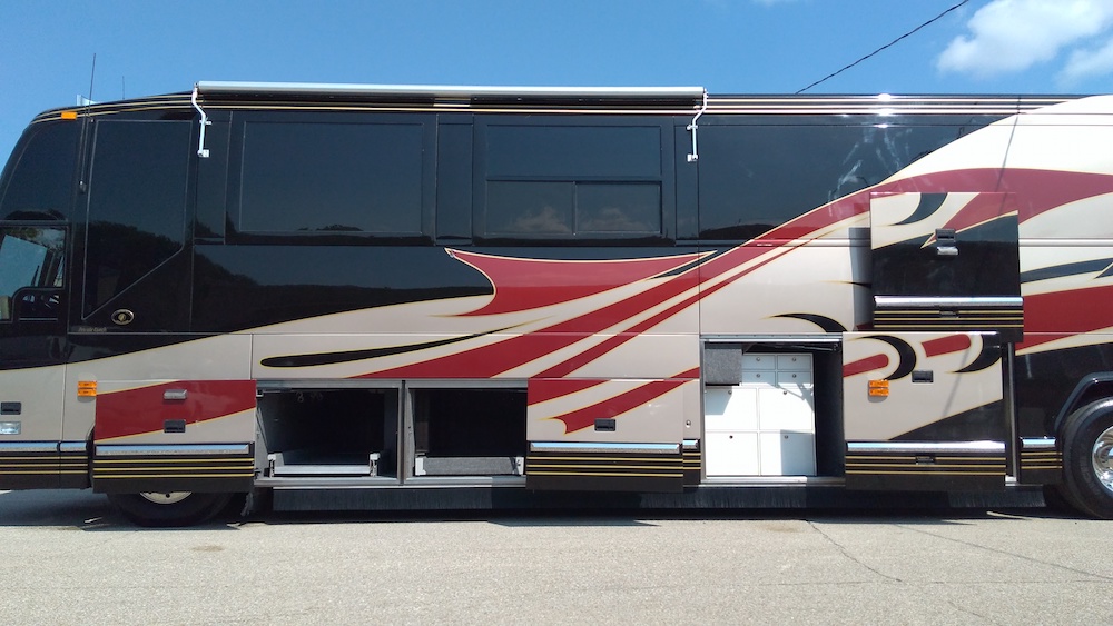 2002 Prevost Featherlite H3-45 For Sale