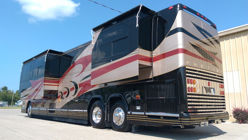 2002 Prevost Featherlite H3-45 For Sale