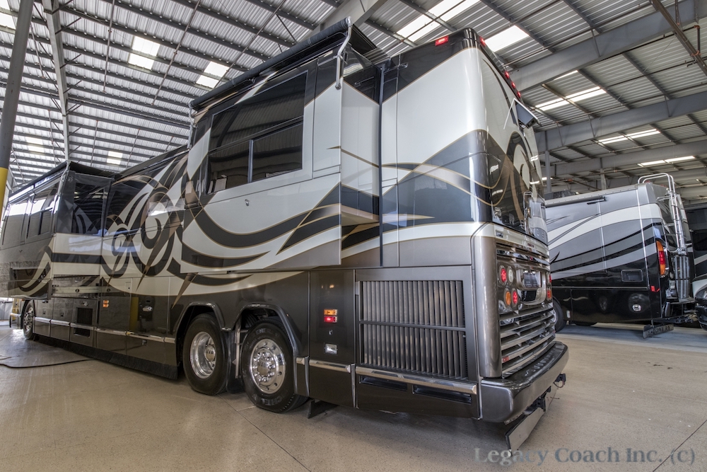 2002 Prevost Featherlite H3-45 For Sale