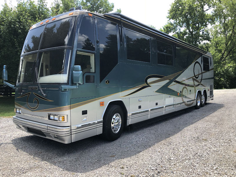 2002 Prevost Featherlite H3-45 For Sale