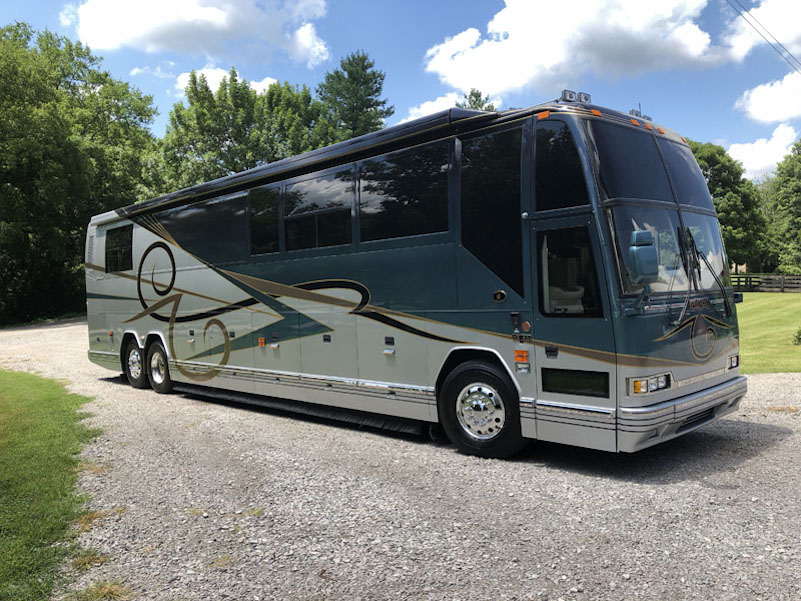 2002 Prevost Featherlite H3-45 For Sale