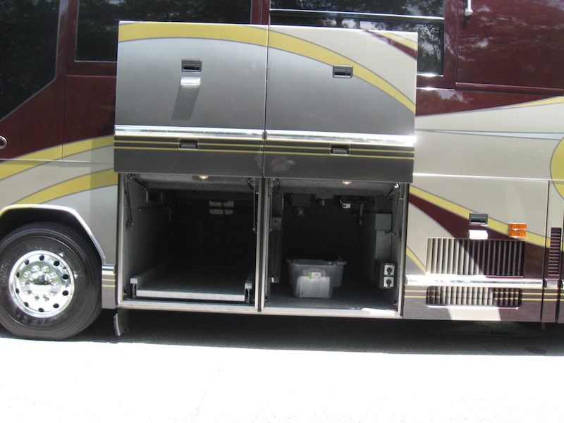 2002 Prevost Featherlite H3-45 For Sale