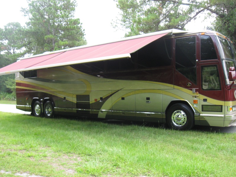 2002 Prevost Featherlite H3-45 For Sale