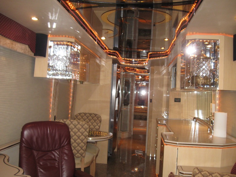 2002 Prevost Featherlite H3-45 For Sale