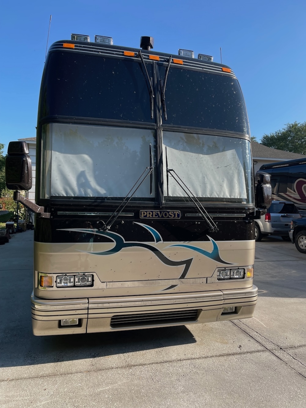 2002 Prevost  Featherlite H3-45 For Sale