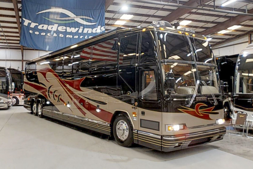 2002 Prevost Featherlite H3-45 For Sale