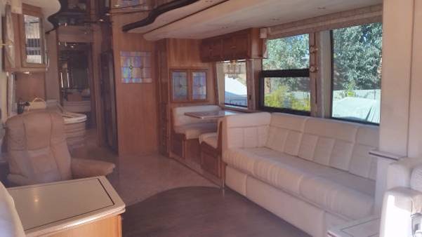 2002 Prevost Featherlite XLII For Sale