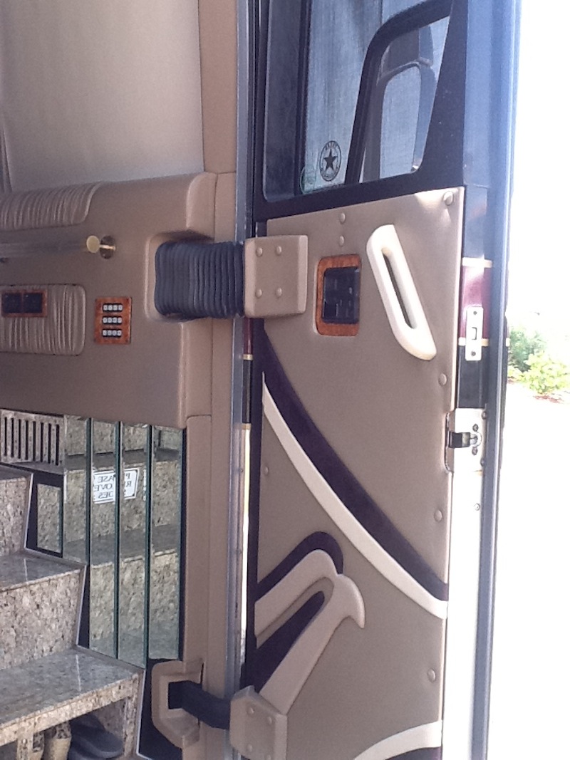 2002 Prevost Featherlite XLII For Sale