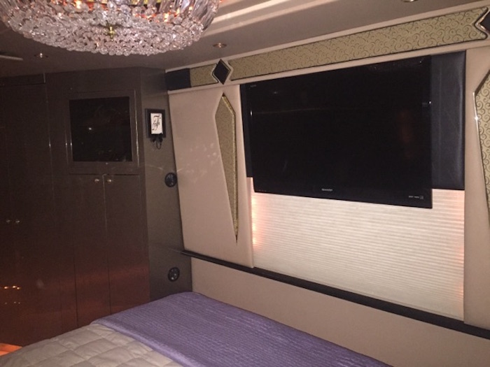 2002 Prevost Featherlite XLII For Sale