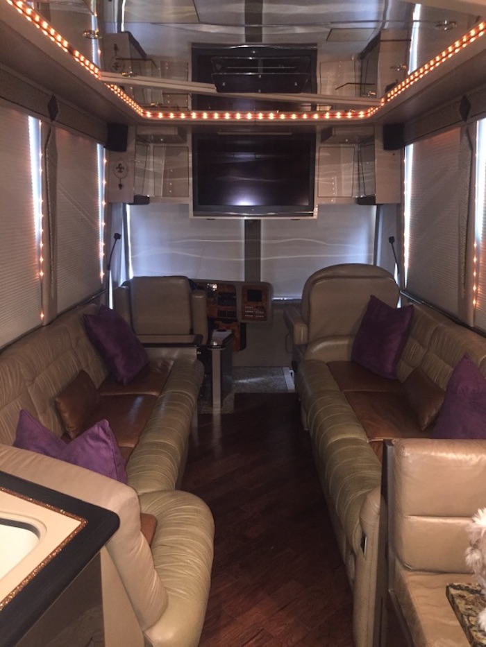 2002 Prevost Featherlite XLII For Sale