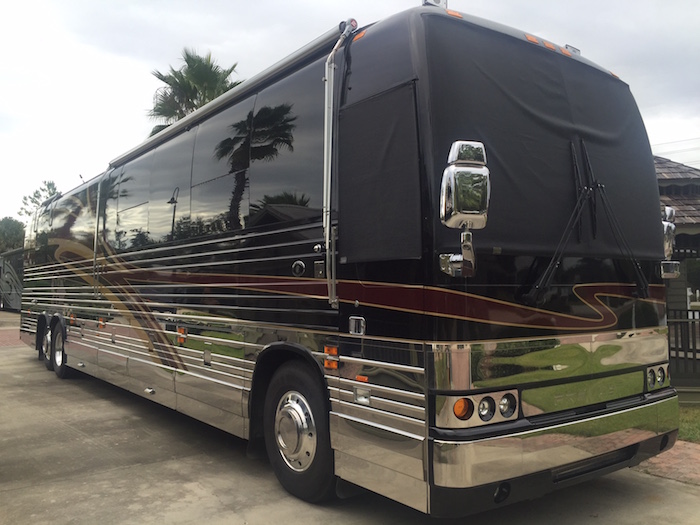 2002 Prevost Featherlite XLII For Sale