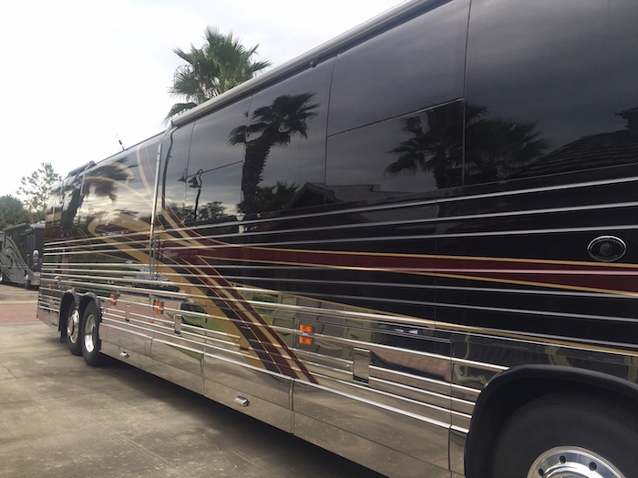 2002 Prevost Featherlite XLII For Sale