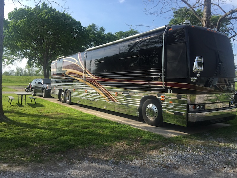 2002 Prevost Featherlite XLII For Sale