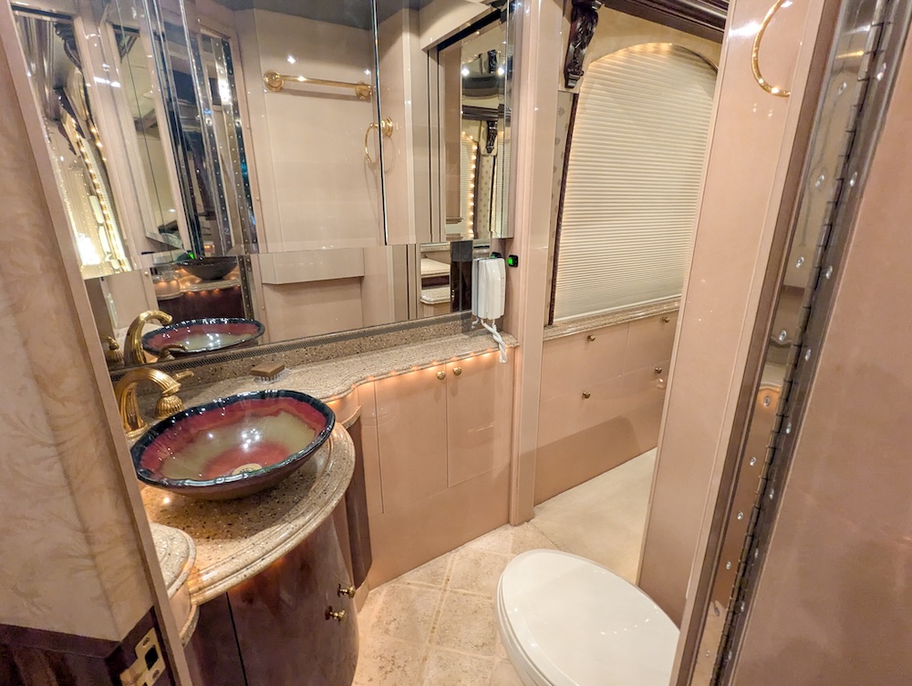 2002 Prevost Liberty XLII For Sale