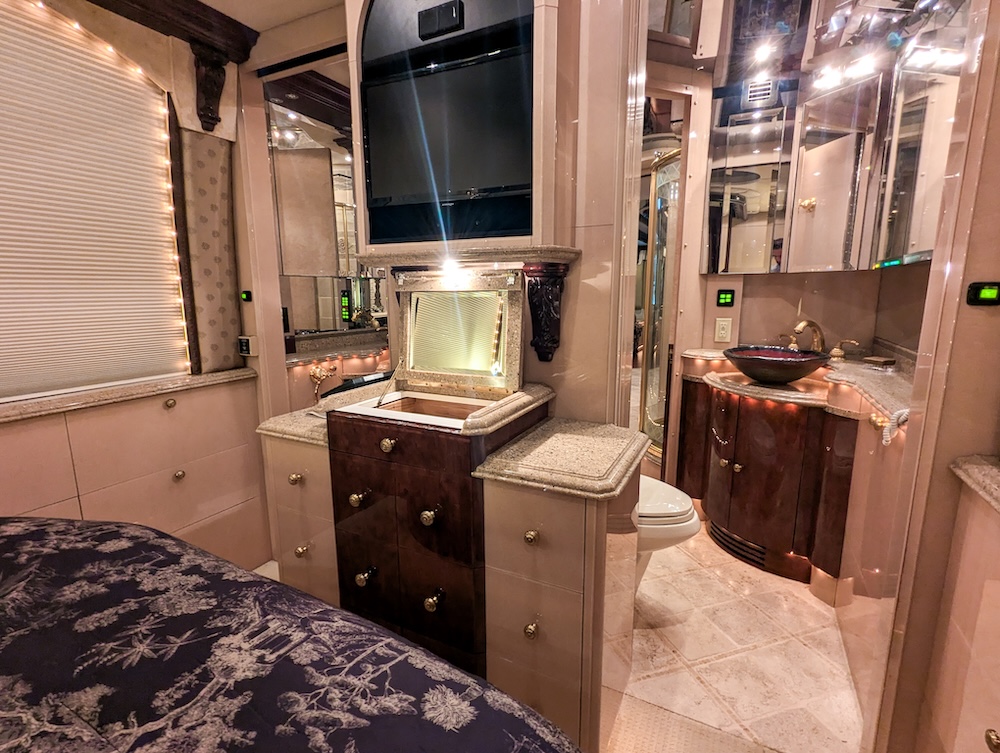 2002 Prevost Liberty XLII For Sale