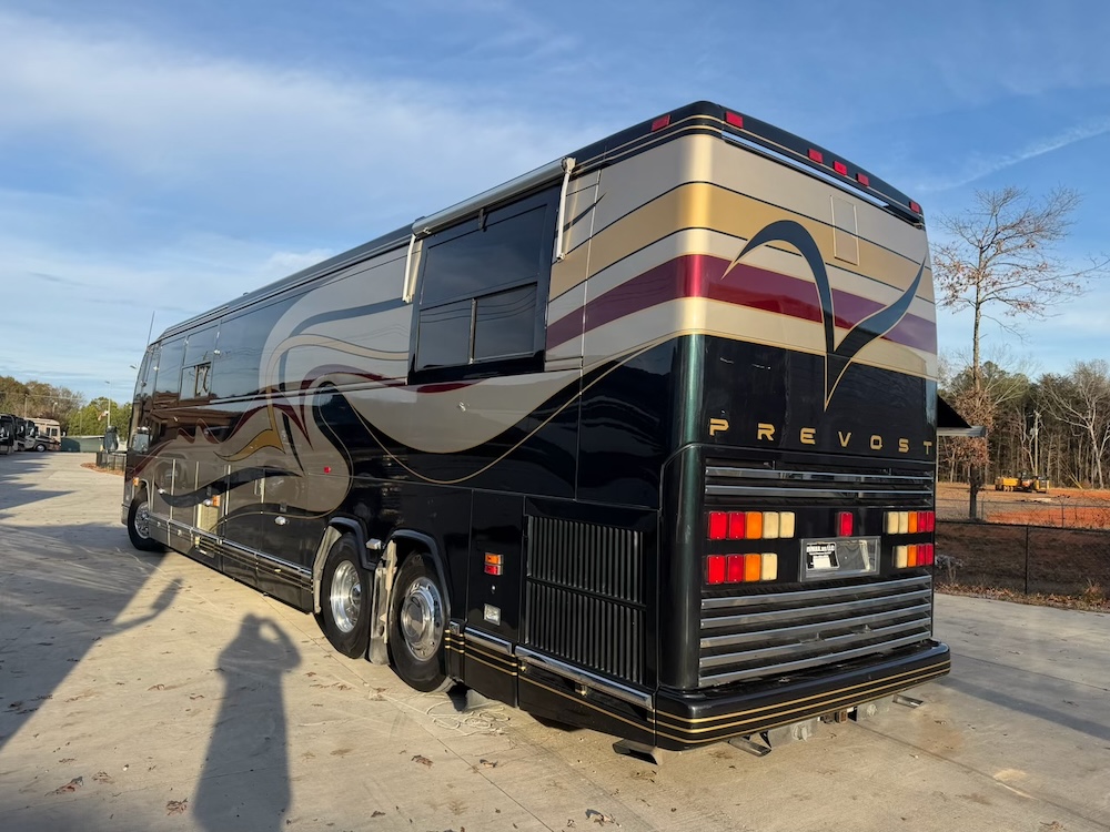 2002 Prevost Featherlite H3-45 For Sale