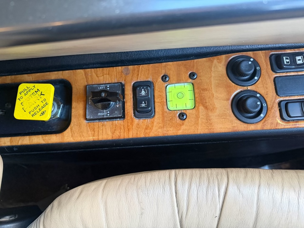 2002 Prevost Featherlite H3-45 For Sale