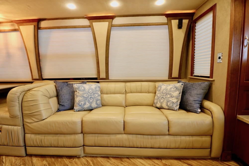 2002 Prevost Royale XLII For Sale