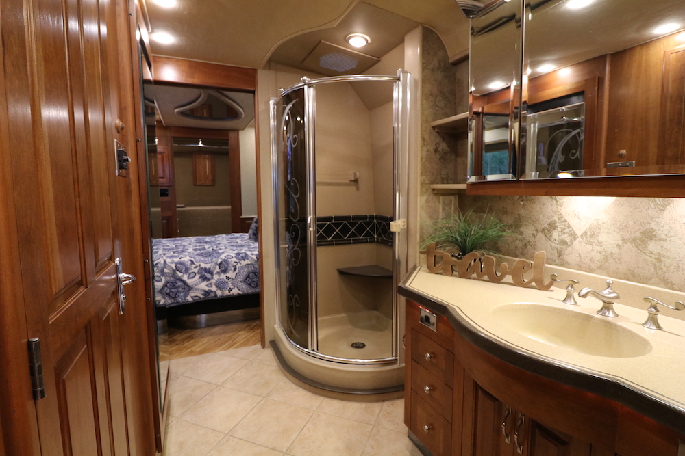 2002 Prevost Royale XLII For Sale