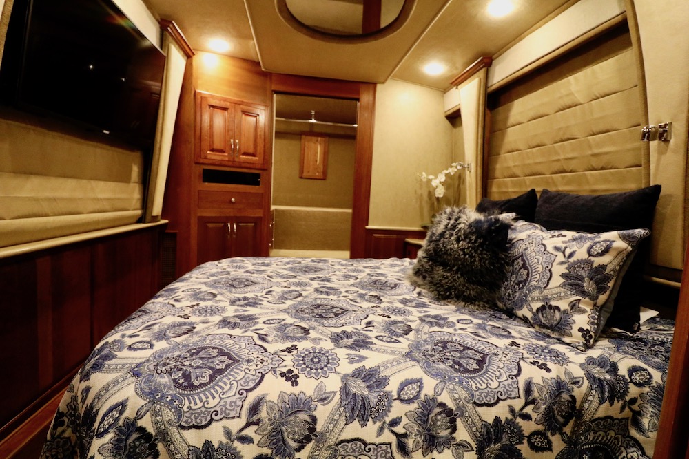 2002 Prevost Royale XLII For Sale