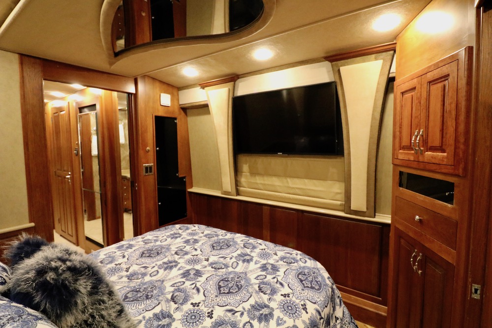 2002 Prevost Royale XLII For Sale