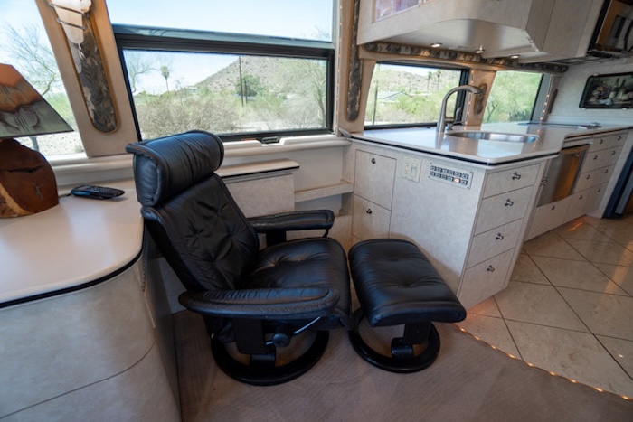 2002 Prevost Vision XLII For Sale