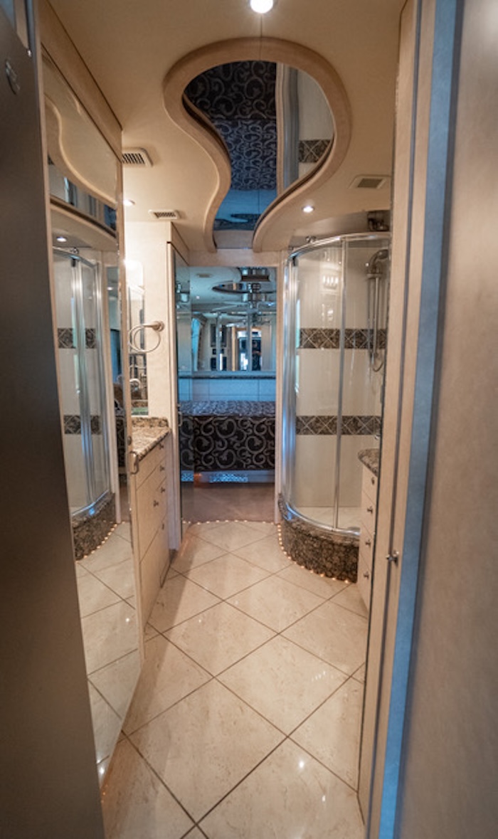 2002 Prevost Vision XLII For Sale