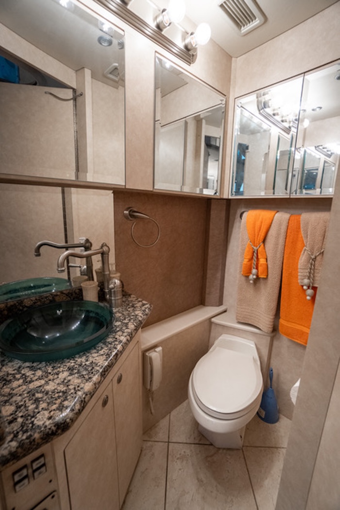 2002 Prevost Vision XLII For Sale